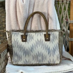 NWOT Myra Yarny Small Bag